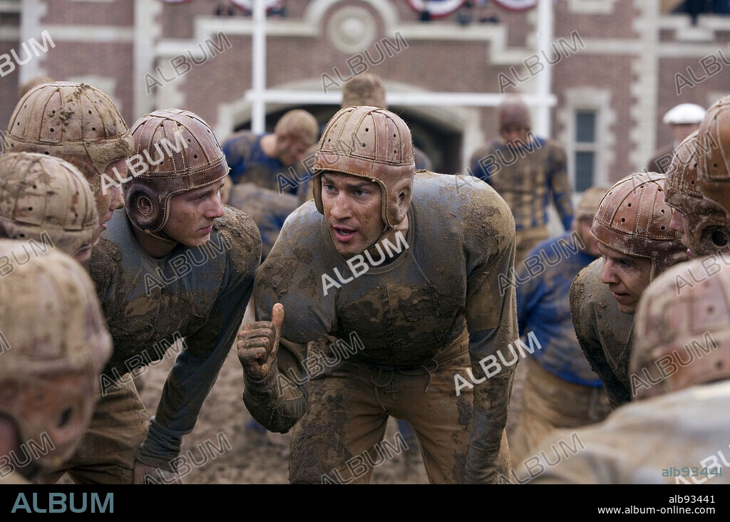 JOHN KRASINSKI in LEATHERHEADS, 2008, directed by GEORGE CLOONEY. Copyright CASEY SILVER PRODUCTIONS/OUTLAW PROD/SMOKE HOUSE / GORDON, MELINDA SUE.