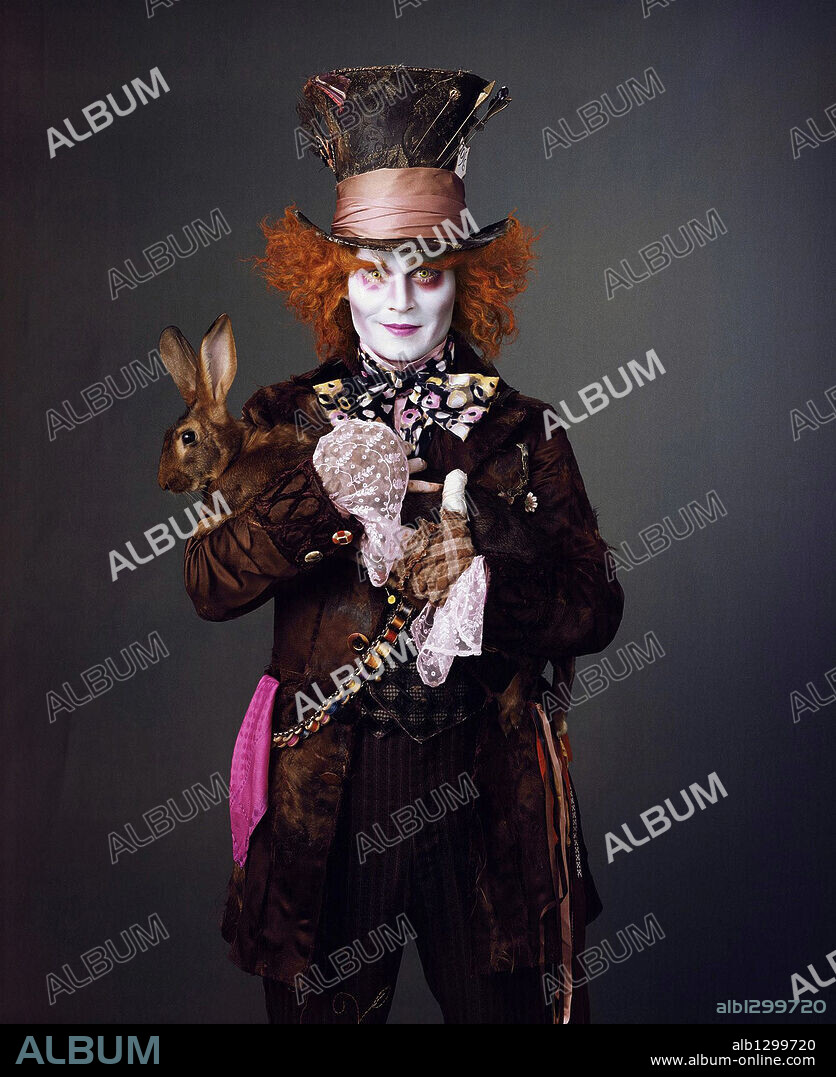 JOHNNY DEPP en ALICIA EN EL PAIS DE LAS MARAVILLAS, 2010 (ALICE IN WONDERLAND), dirigida por TIM BURTON. Copyright WALT DISNEY PICTURES.