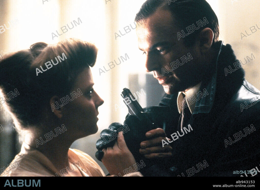 JODIE FOSTER et SAM NEILL dans LE SANG DES AUTRES, 1984, réalisé par CLAUDE CHABROL. Copyright ORION PICTURES.
