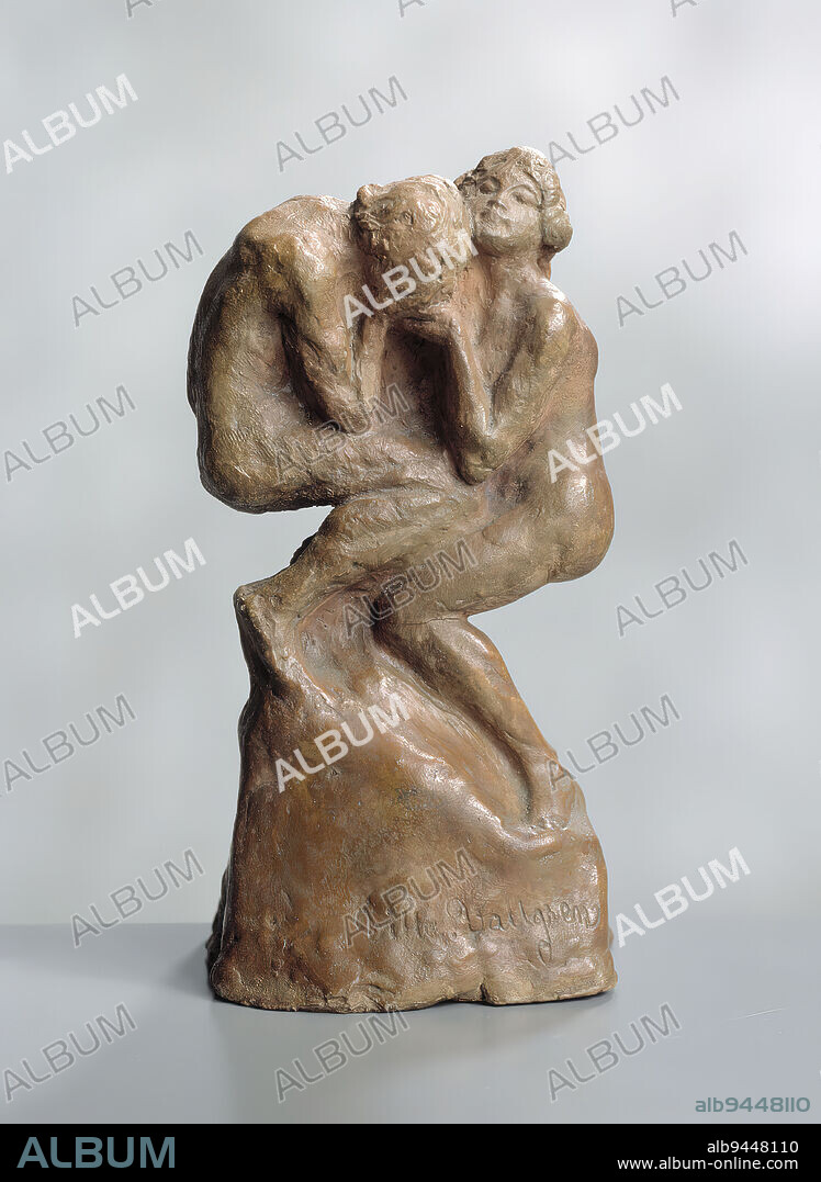 Ville Vallgren, 15.12.1855, Porvoo, 13.10.1940, Helsinki, Voimakkaan tuki, 1915, 15.5 × 10 × 6.5 cm, terracotta.