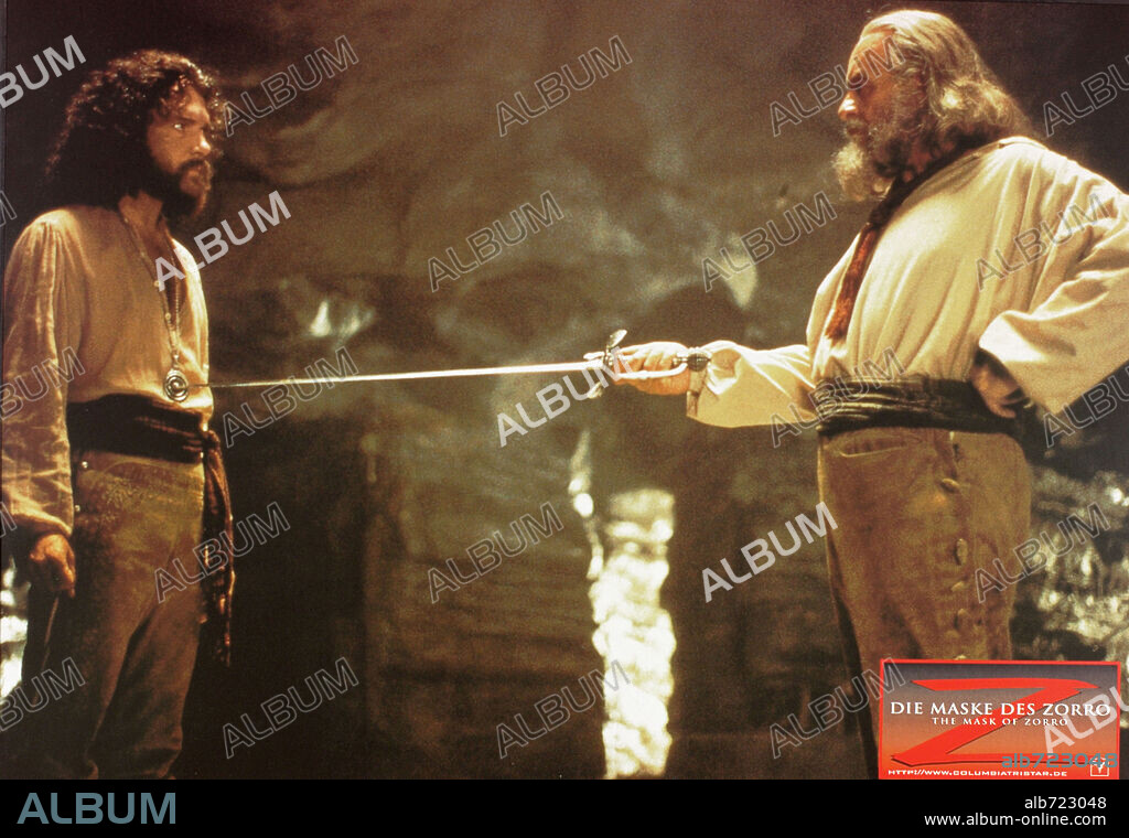 ANTHONY HOPKINS y ANTONIO BANDERAS en LA MÁSCARA DEL ZORRO, 1998 (THE MASK OF ZORRO), dirigida por MARTIN CAMPBELL. Copyright AMBLIN ENTERTAINMENT.
