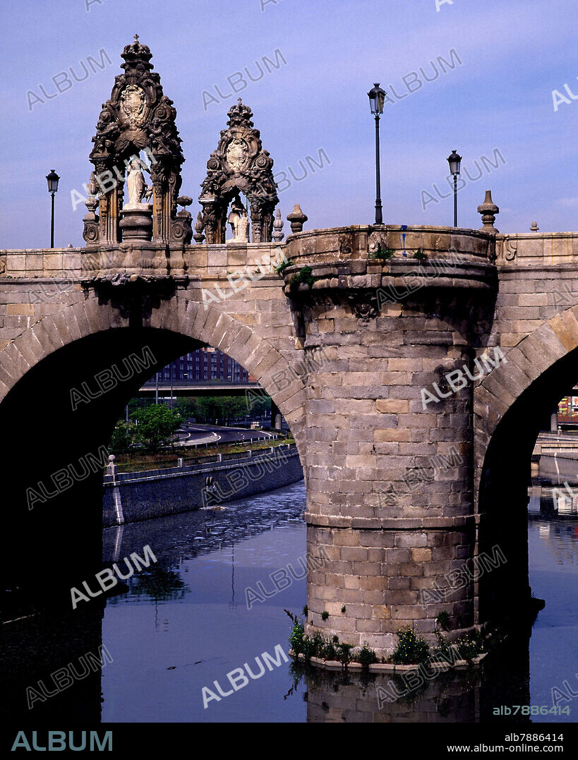 PEDRO DE RIBERA. PUENTE DE TOLEDO  PARTE CENTRAL-S ISIDRO Y STA MARIA DE LA CABEZA.