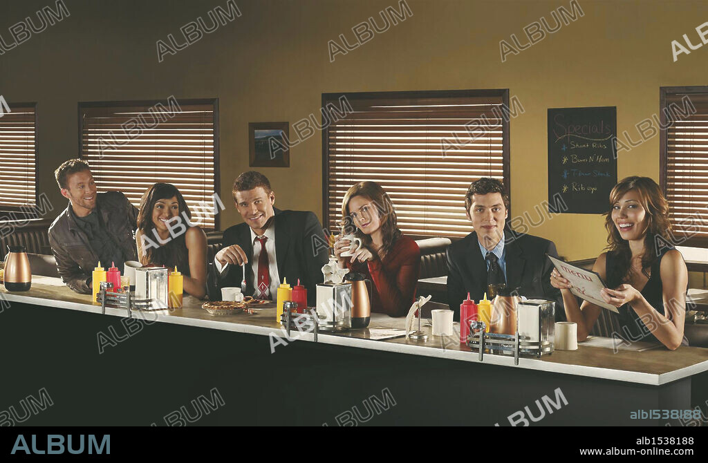DAVID BOREANAZ, EMILY DESCHANEL, JOHN FRANCIS DALEY, MICHAELA CONLIN, T J THYNE und TAMARA TAYLOR in BONES-TV, 2005. Copyright FAR FIELD PRODUCTIONS/JOSEPHSON ENTERTAINMENT.