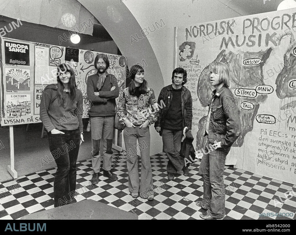 Stockholm 1973-02-02. Moderna Museet. Eva Wilke, Torbjörn Abelli, Gunilla Thorgren, Tore Berger och Leif Nylén är några av dem som har arbetat med utställningen "Musikens i Moderna museets filial på Skeppsholmen. Foto: Ingemar Berling / DN / TT / Kod: 5. ** SvD OUT **.