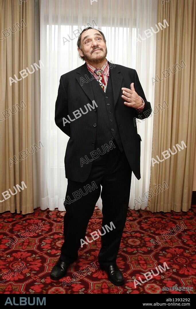 JOHN RHYS-DAVIES. Oct. 03, 2008 - Bonn, North Rhine-Westphalia, Germany - Actor John Rhys-Davies, who played Gimli in 'The Lord of the Rings' - Exclusive photo-shooting at RingCon 2008 at Hotel Maritim in Bonn. RingCon is Europe's greatest Fantasy Convention. 03/10/2008