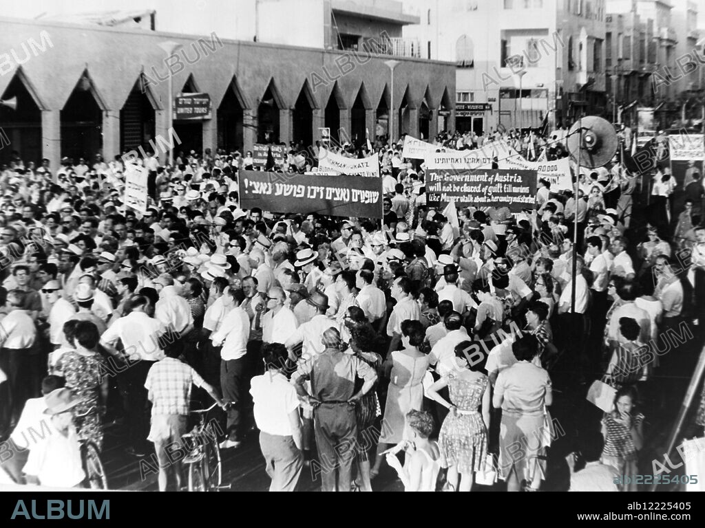 DEMONSTRATION ANGER AT ACQUITTAL OF FRANZ MURER IN TEL AVIV ;. 6 JULY 1963.