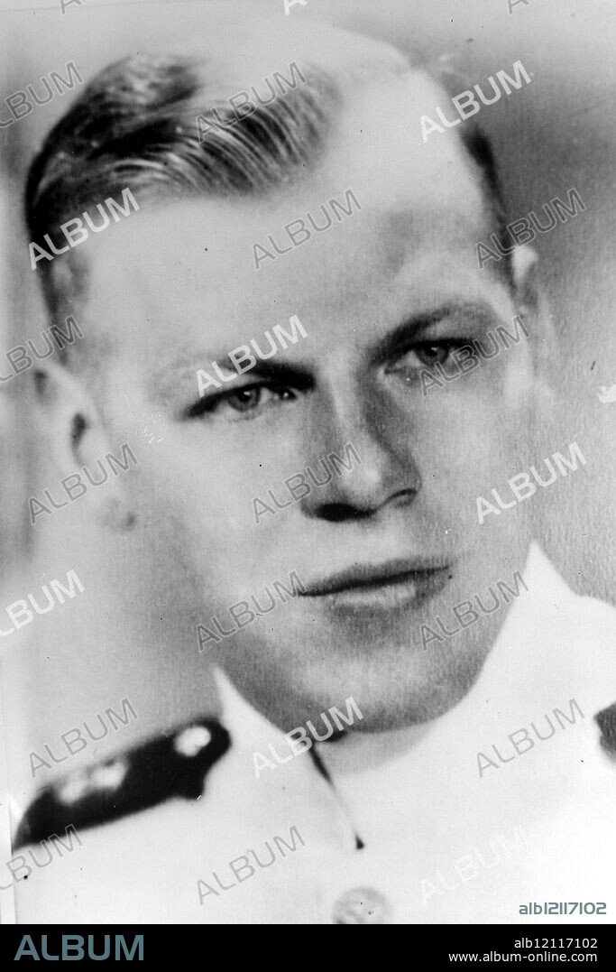 LLOYD HOOVER M JUNIOR ASTRONAUT / ;. 30 APRIL 1962.