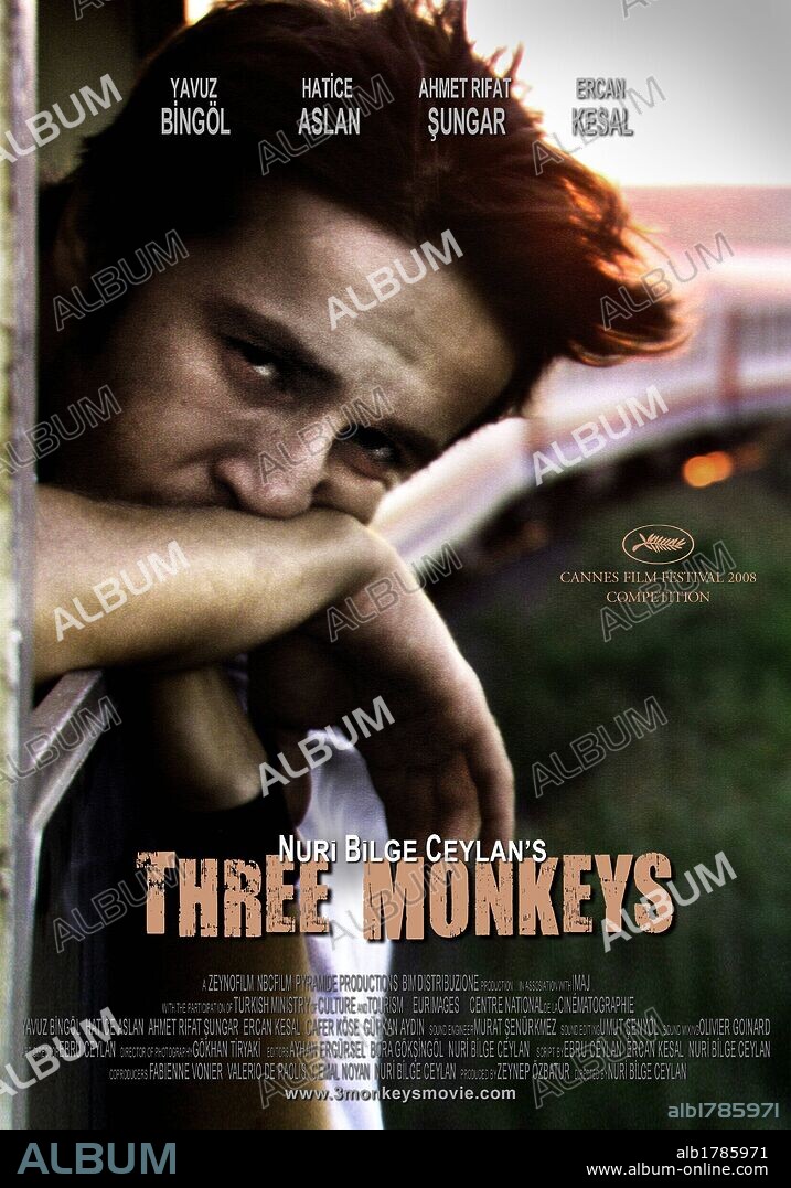 Poster de TRES MONOS, 2008 (ÜÇ MAYMUN), dirigida por NURI BILGE CEYLAN. Copyright ZEYNOFILM/PYRAMIDE PRODUCTIONS.