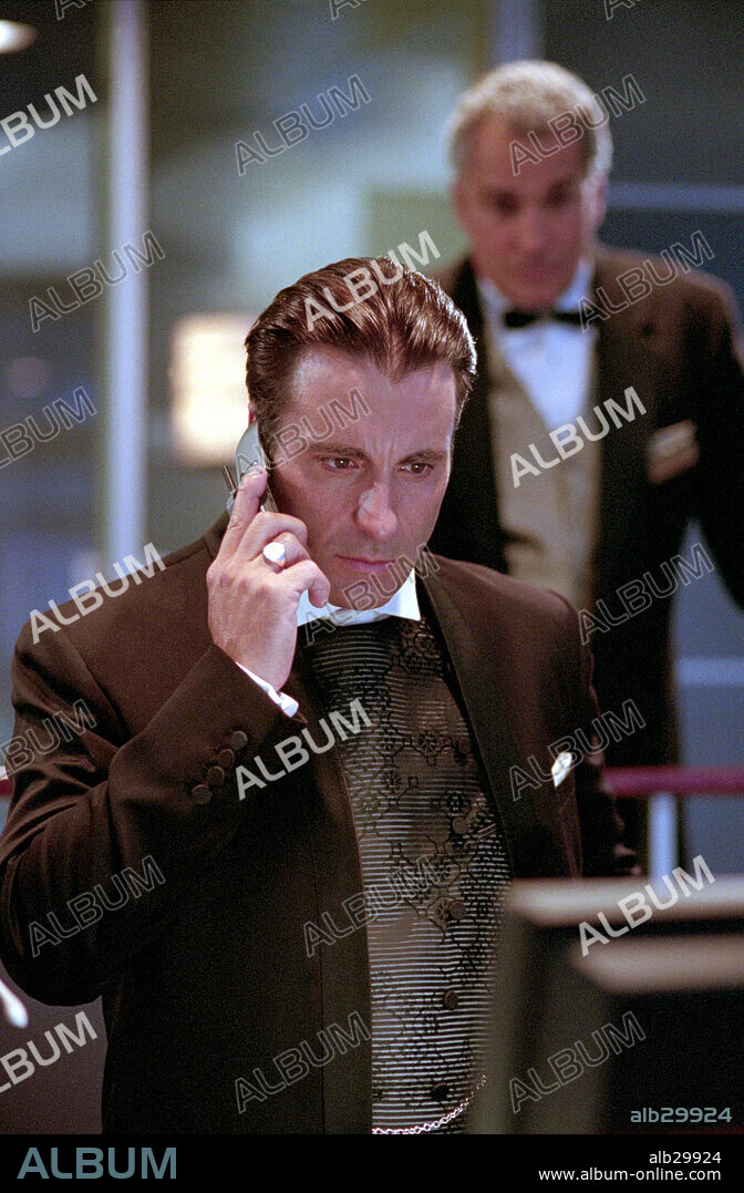 ANDY GARCIA en OCEAN'S ELEVEN. HAGAN JUEGO, 2001 (OCEAN'S ELEVEN), dirigida por STEVEN SODERBERGH. Copyright JERRY WEINTRAUB PRODUCTIONS/NPV ENTERTAINMENT/SECTION EIGHT.