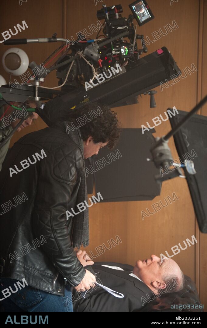 ANTHONY HOPKINS and SACHA GERVASI in HITCHCOCK, 2012, directed by SACHA GERVASI. Copyright FOX SEARCHLIGHT PICTURES.