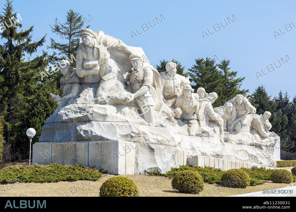 Revolutionary Martyrs' Cemetery, Democratic People's Republic of Korea (DPRK), Pyongyang, North Korea, Asia.