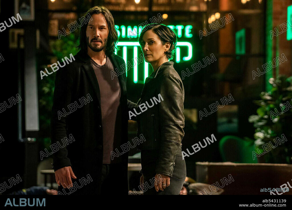 CARRIE-ANNE MOSS y KEANU REEVES en MATRIX RESURRECTIONS, 2021 (THE MATRIX RESURRECTIONS), dirigida por LANA WACHOWSKI. Copyright Village Roadshow Pictures/NPV Entertainment/Silver Pictures/Warner Bros.