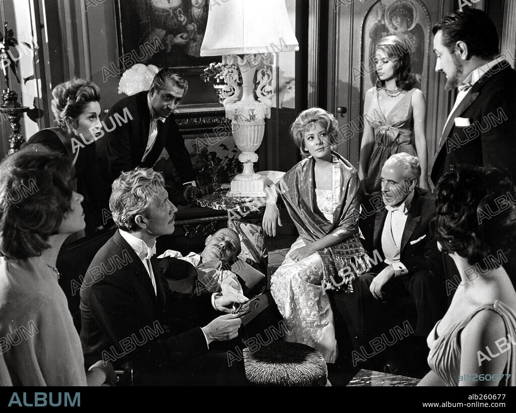 ENRIQUE RAMBAL and SILVIA PINAL in THE EXTERMINATING ANGEL, 1962 (EL ANGEL EXTERMINADOR), directed by LUIS BUÑUEL. Copyright BARCINO FILMS.