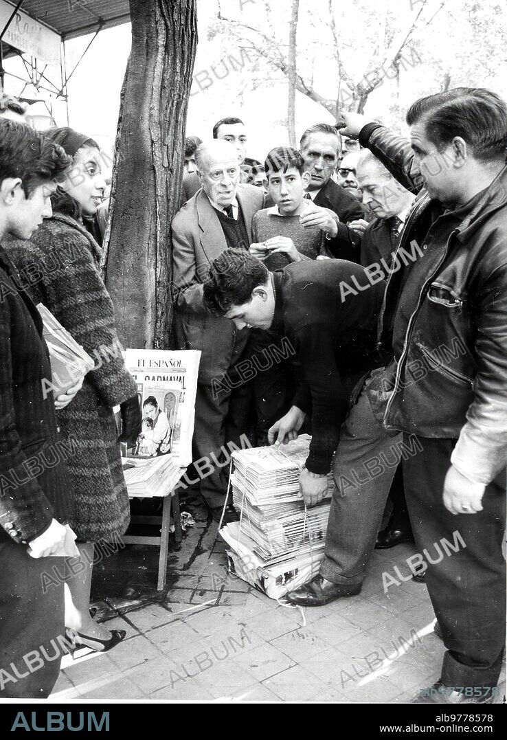 1963. Spanish publications reporting on the death of John F. Kennedy.