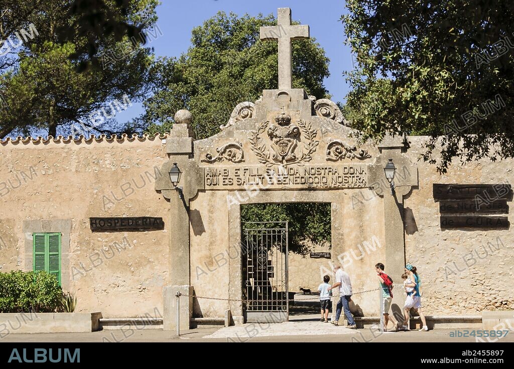 Santuario de Nostra Senyora de Cura, ubicado en el Puig de Cura, Pla de Mallorca, Mallorca,Islas Baleares, España.