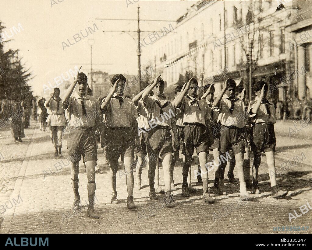 PYOTR ADOLFOVICH OTSUP. Young Pioneers in Tiflis.