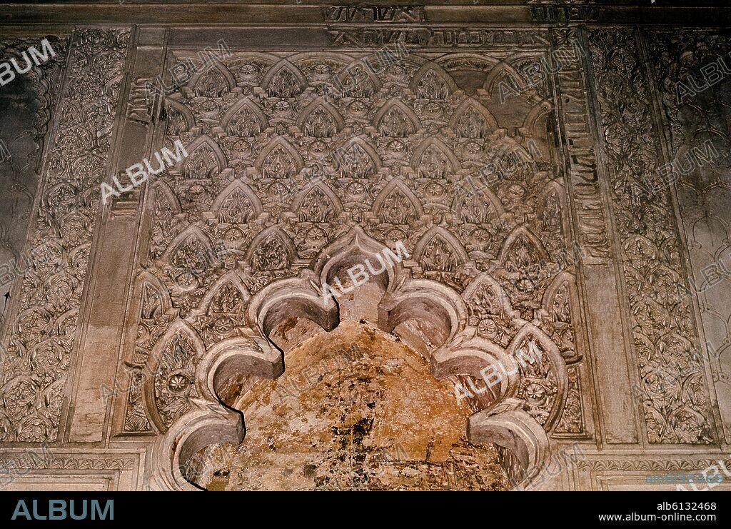 ISAQ MOHEB. DET-ARCO POLILOBULADO Y MOTIVOS DE SEBKA- 1315- ARQUITECTURA MUDEJAR S XIV - FOTO AÑOS 60.