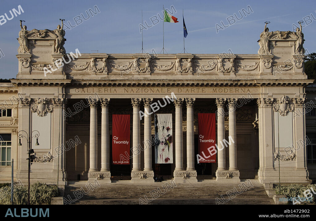 GALERIA NACIONAL DE ARTE MODERNO. Exterior. ROMA. Italia.