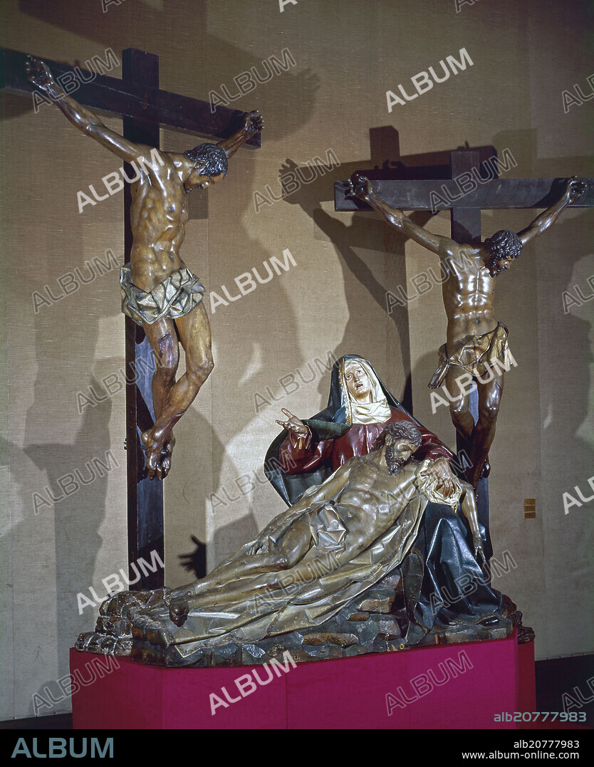 GREGORIO FERNANDEZ. LA PIEDAD CON LOS DOS LADRONES- 1616 - ESCULTURA BARROCA- MADERA POLICROMADA.