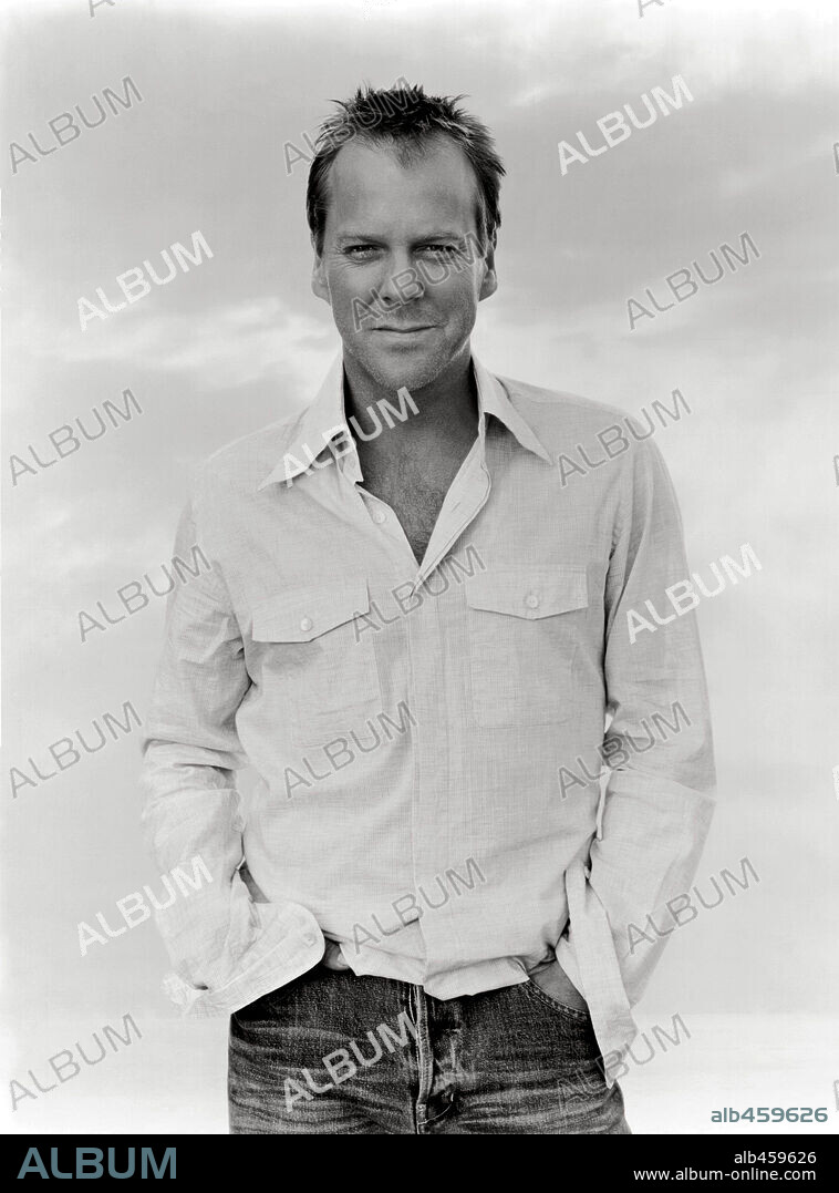 KIEFER SUTHERLAND in NASCAR 3D: THE IMAX EXPERIENCE, 2004, directed by SIMON WINCER. Copyright WARNER BROS. PICTURES.