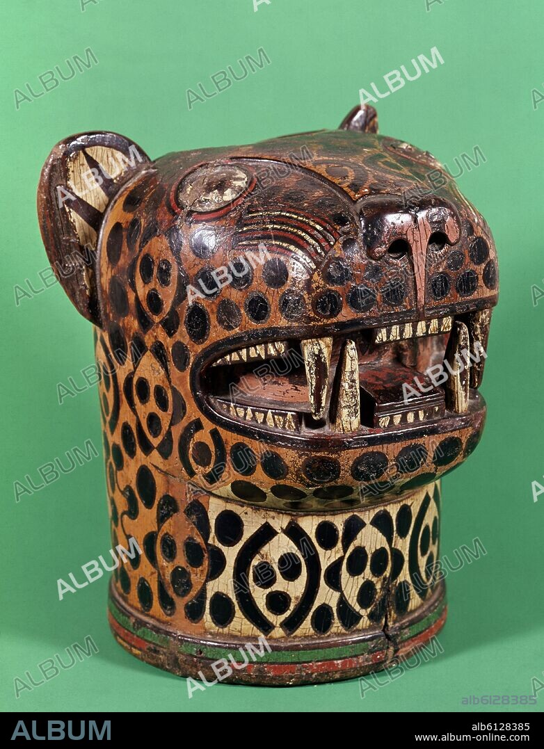 KERO INCA DE MADERA - COLECCION LARREA - CABEZA DE JAGUAR - S XV Y XVI.