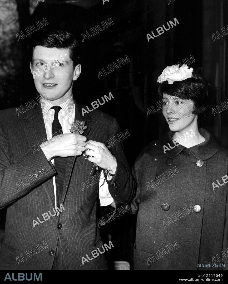 Lord Valentine Thynne, 24 year old Marquis of Bath, weds 20 year old Victoria Jackson 22nd March 1961.