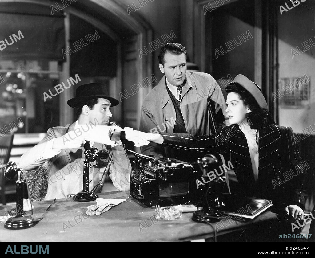 CARY GRANT, RALPH BELLAMY and ROSALIND RUSSELL in HIS GIRL FRIDAY, 1940, directed by HOWARD HAWKS. Copyright COLUMBIA PICTURES.