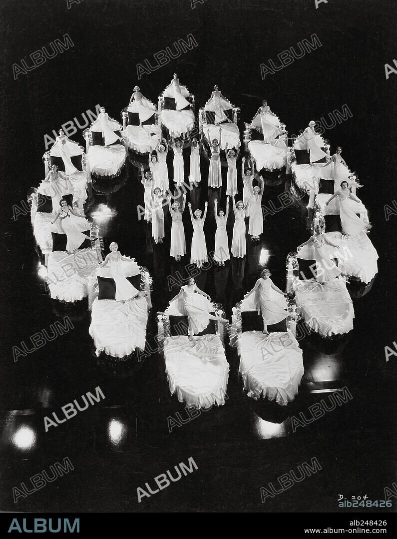 DAMES, 1934, directed by RAY ENRIGHT. Copyright WARNER BROTHERS.