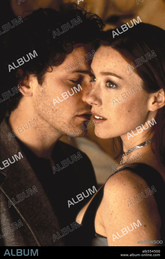 MOLLY PARKER and PETER SARSGAARD in THE CENTER OF THE WORLD, 2001, directed by WAYNE WANG. Copyright ARTISAN ENTERTAINMENT.