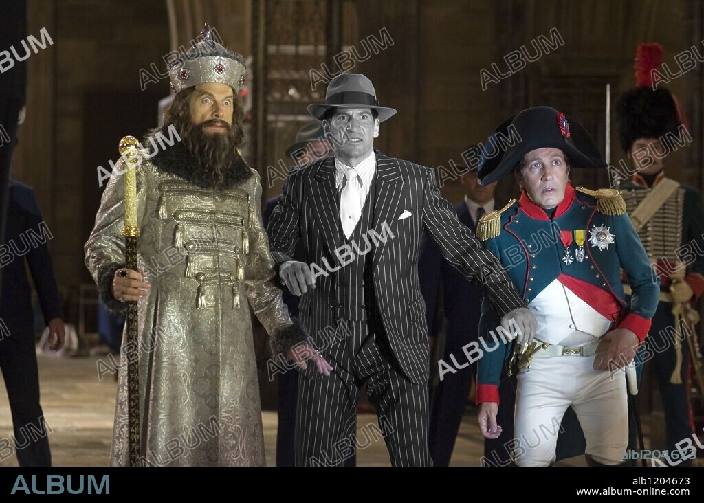 ALAIN CHABAT, AMY ADAMS, JAMES DITTIGER and JON BERNTHAL in NIGHT AT THE MUSEUM: BATTLE OF THE SMITHSONIAN, 2009, directed by SHAWN LEVY. Copyright 20TH CENTURY FOX.