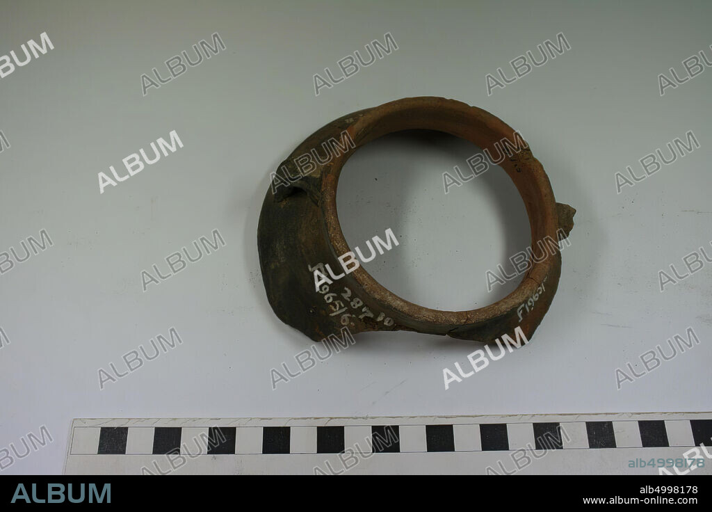 Egypt, shard, pot, pottery, No. 1, 10.3 x 7.7 cm, Ø = 17 cm, No. 2, 8.2 x 8.1 cm, Ø = 33 cm, No. 3, 12.5 x 9.4 cm, Ø = 25 cm, No. 4 5, 16.2 x 8.4 cm, Ø = 10 cm, No. 6 7 8, 12.4 x 5.7 cm, Ø = 10 cm, No. 8 9 10, height = 4.2 cm, Ø = 9.0 cm, Meroitic Period, 2nd, 4th century AD, Egypt.