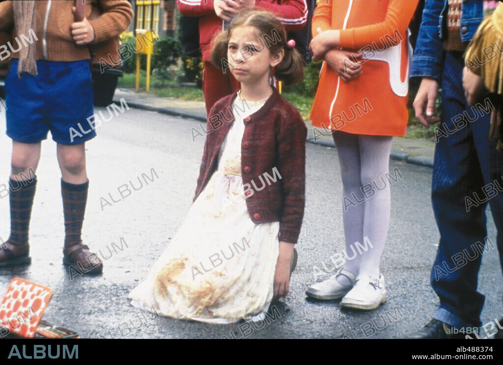 JOSEPHINE LEBAS-JOLY dans JEUX D'ENFANTS, 2003, réalisé par YANN SAMUELL. Copyright PARAMOUNT CLASSICS / LOTHER, JEAN-CLAUDE.