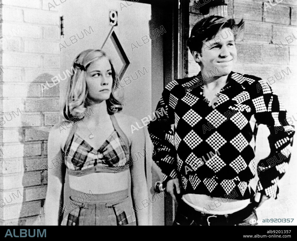 CYBILL SHEPHERD et JEFF BRIDGES dans THE LAST PICTURE SHOW, 1971, réalisé par PETER BOGDANOVICH. Copyright COLUMBIA PICTURES.