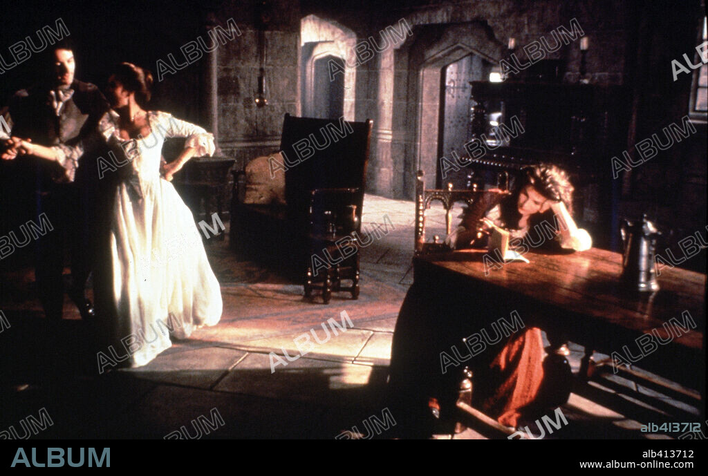 CUMBRES BORRASCOSAS, 1992 (WUTHERING HEIGHTS), dirigida por PETER KOSMINSKY. Copyright PARAMOUNT PICTURES.