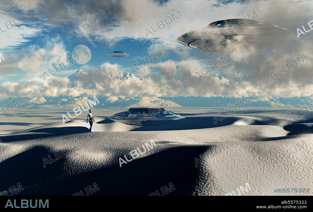 Conspiracy theories state that alien bases with UFOs are located in the Antarctic.