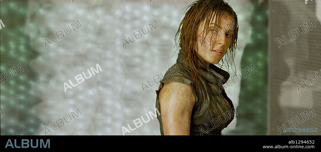 ANTJE TRAUE in PANDORUM, 2009, directed by CHRISTIAN ALVART. Copyright CONSTANTIN FILM.