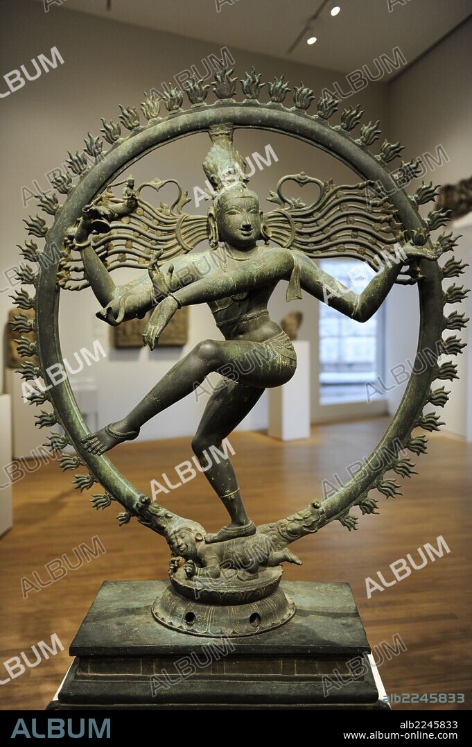 Shiva Nataraja. 12th century. Bronze, Chola style. Tamil Nadu, India. Rijksmuseum. Amsterdam. Holland.