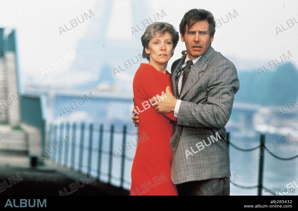 BETTY BUCKLEY and HARRISON FORD in FRANTIC, 1988, directed by ROMAN POLANSKI. Copyright WARNER BROTHERS.