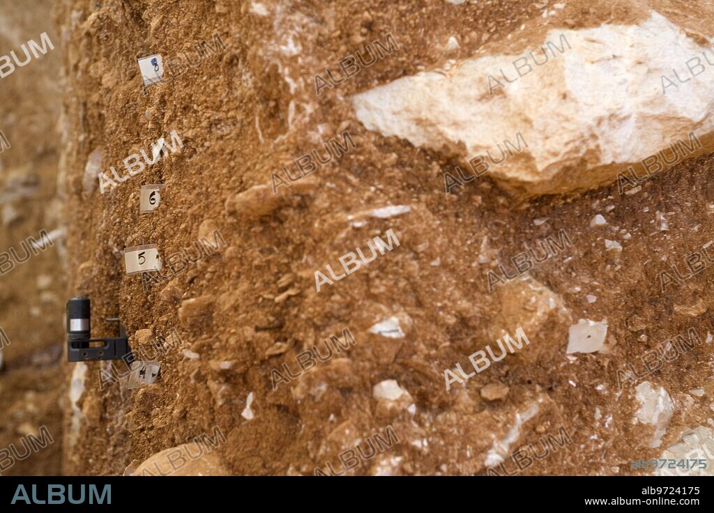 Yacimientos de Atapuerca (Burgos), 19/06/2008. En la imagen, el yacimiento en cueva "Gran Dolina", nivel TD10.