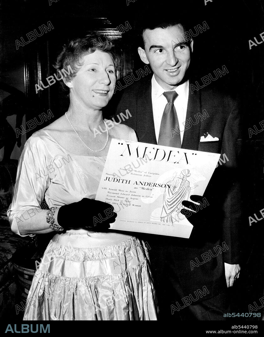 Judith Anderson star of the Medea with Les Welch of Festival Records Pty. Ltd. on the occasion of the production in Australia of a long playing disc of the play. November 02, 1955. (Photo by Australian Photographic Agency).