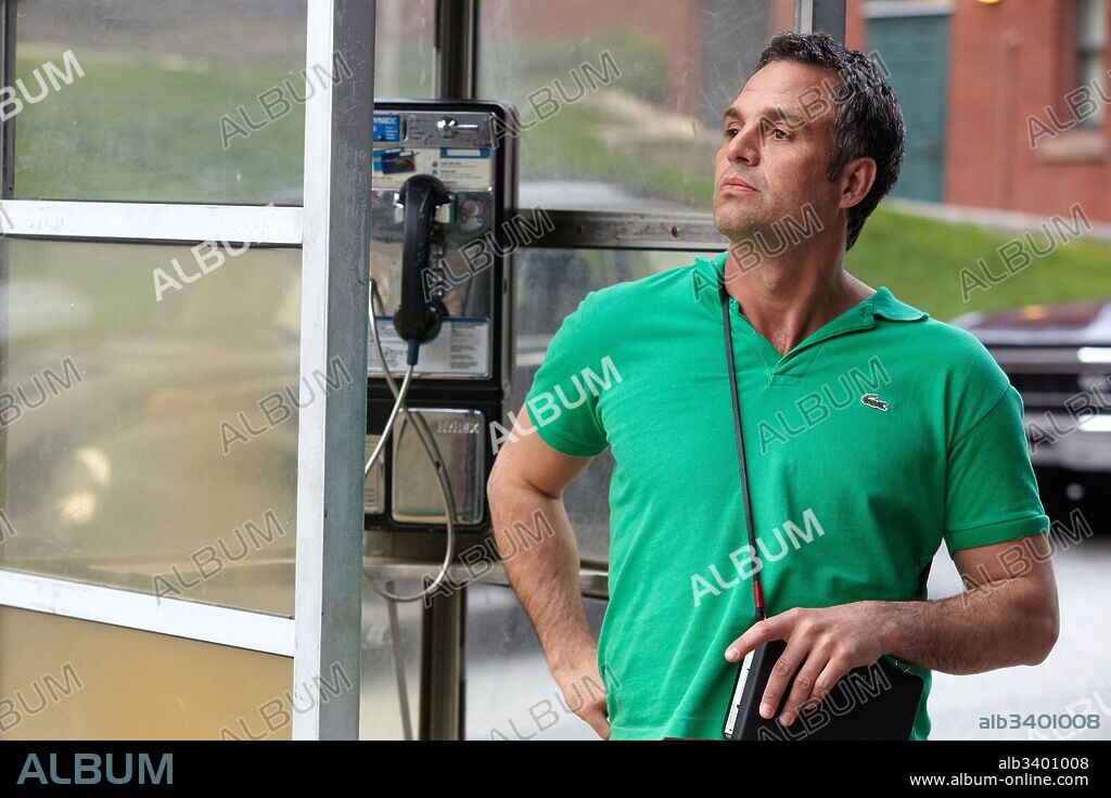 MARK RUFFALO in INFINITELY POLAR BEAR, 2014, directed by MAYA FORBES. Copyright Paper Steet Films/Park Pictures.