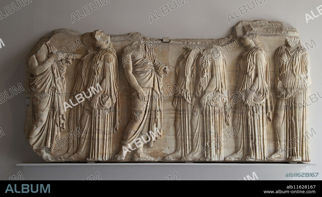 PHIDIAS. Plaque of the Ergastines. Fragment from frieze on the east side of the Parthenon. 445-448 BC. Marble. Athens.