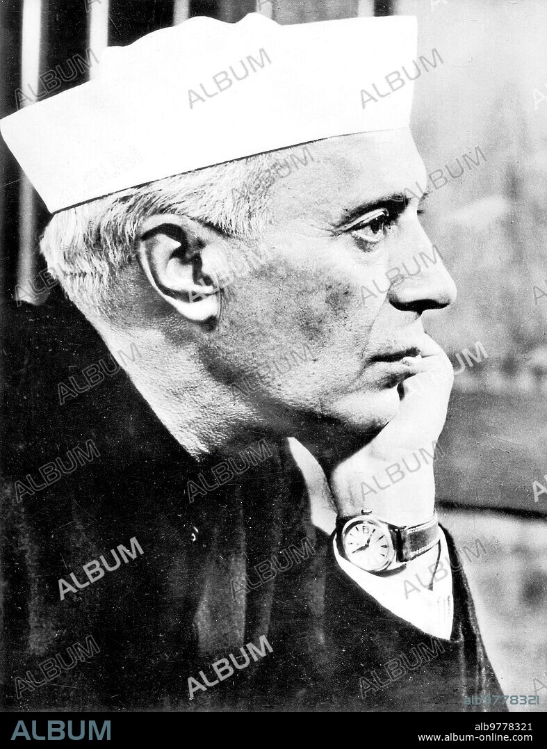1960. El político indio Pandit Jawaharlal Nehru.