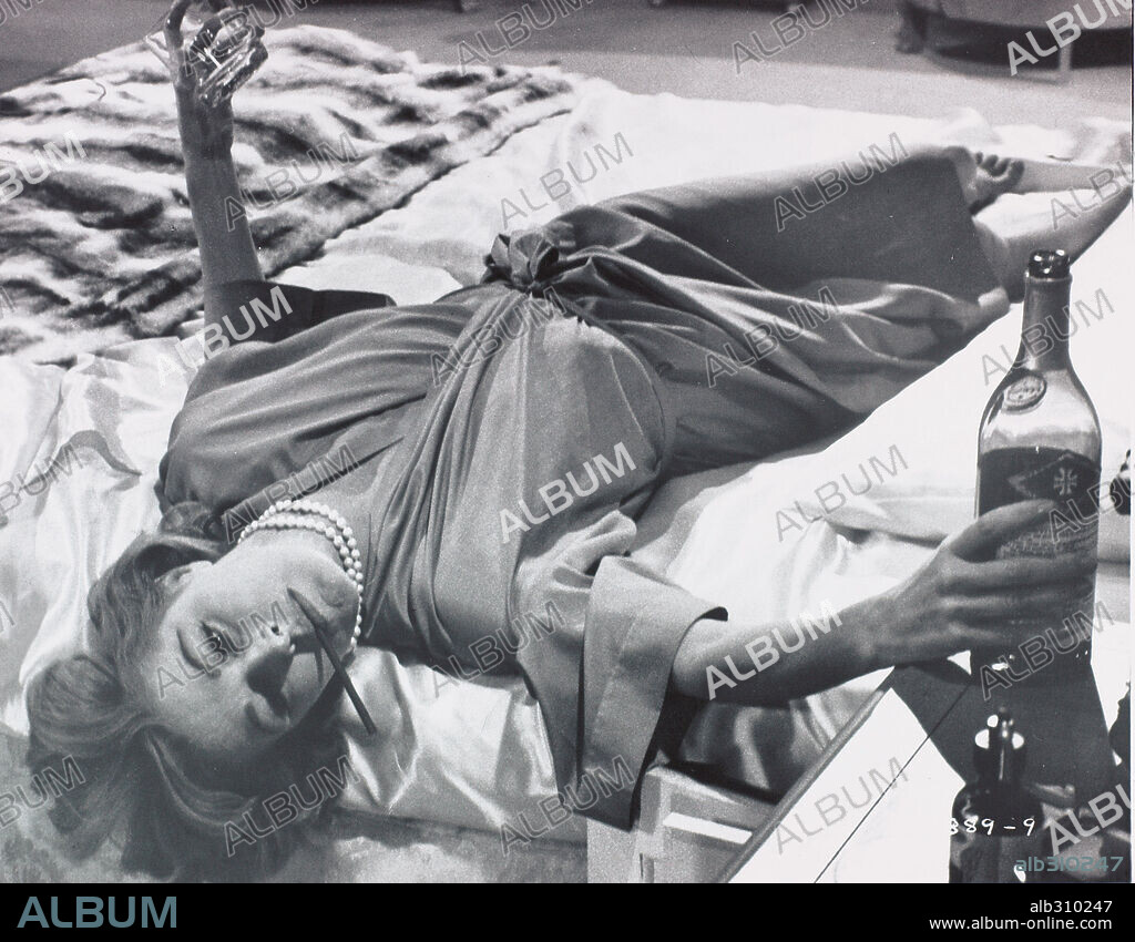 Eleanor Jane Parker. ELEANOR PARKER in AN AMERICAN DREAM, 1966, directed by ROBERT GIST. Copyright WARNER BROTHERS.