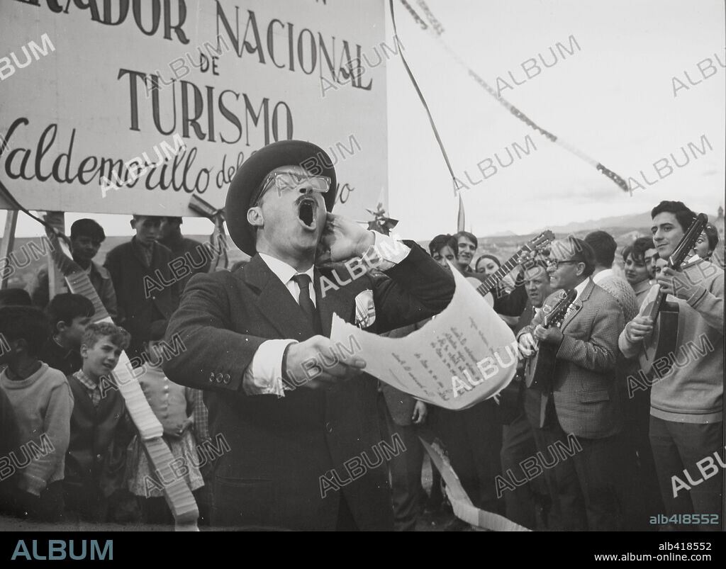 JOSE LUIS LOPEZ VAZQUEZ en EL TURISMO ES UN GRAN INVENTO, 1968, dirigida por PEDRO LAZAGA.