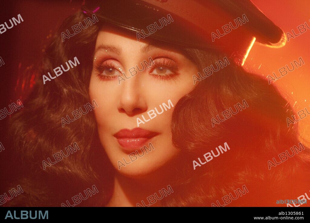 CHER in BURLESQUE, 2010, unter der Regie von STEVE ANTIN. Copyright DE LINE PICTURES.