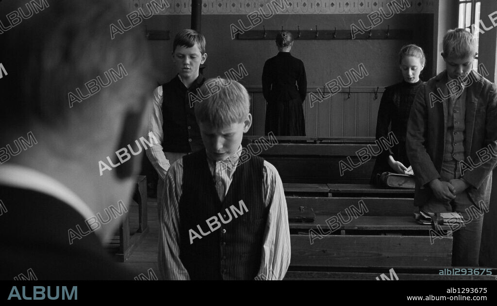 DAS WEISSE BAND, 2009, unter der Regie von MICHAEL HANEKE. Copyright LES FILMS DU LOSANGE/WEGA FILM/X-FILME CREATIVE POOL.
