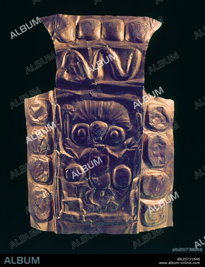 OBJETO DE ORO REPUJADO - COLECCION LARREA - ORFEBRERIA INCA - ARTE PRECOLOMBINO.