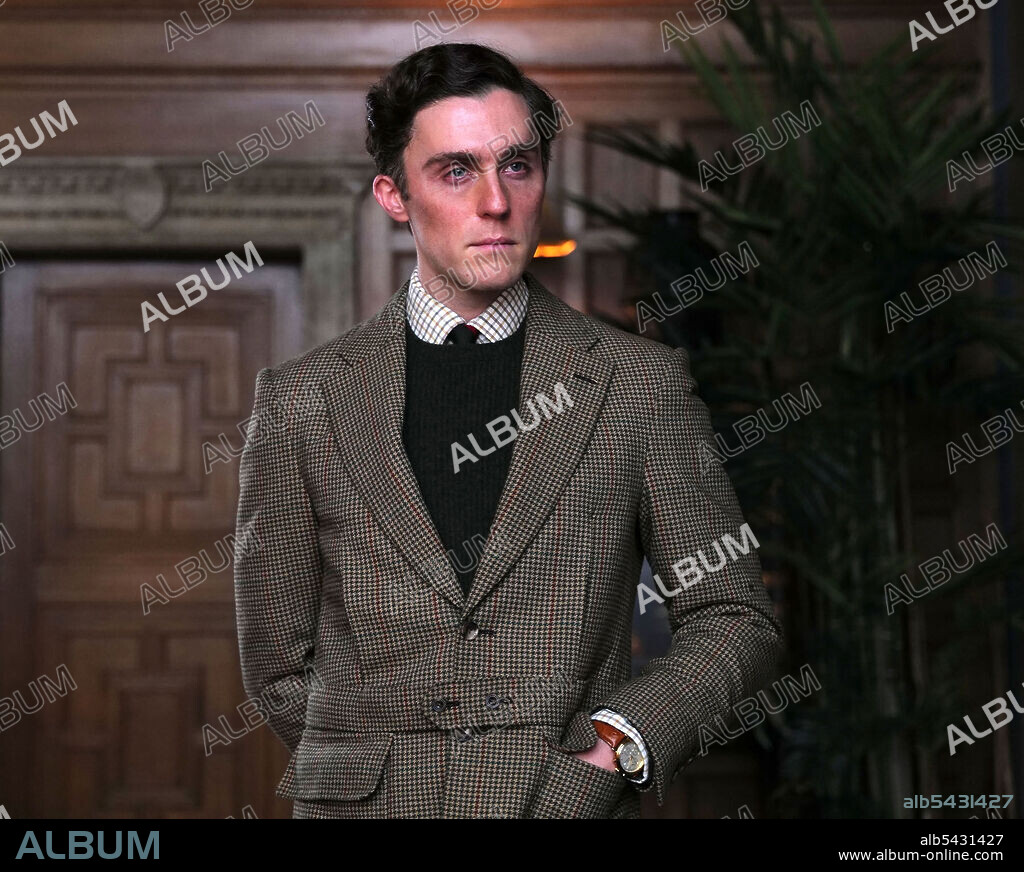 JACK FARTHING in SPENCER, 2021, directed by PABLO LARRAIN. Copyright FABULA/KOMPLIZEN FILM.