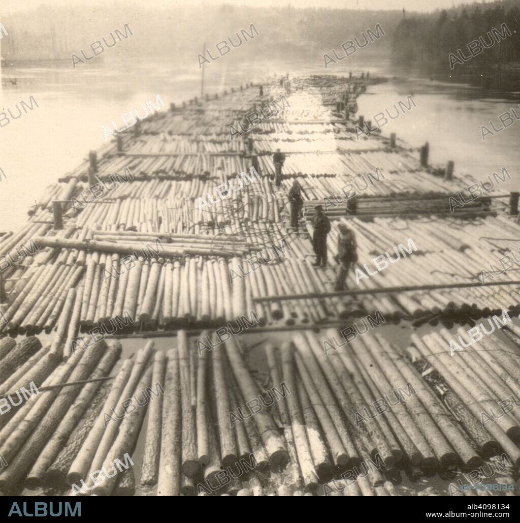 ANONYMOUS. Forced settlers working as Raftsmen on the Yenisei River.